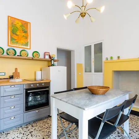 Le Indipendenti Con Uso Di Cucina E Terrazza Attrezzata 3*